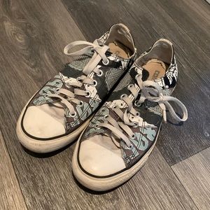 Converse graffiti style sneakers size 8